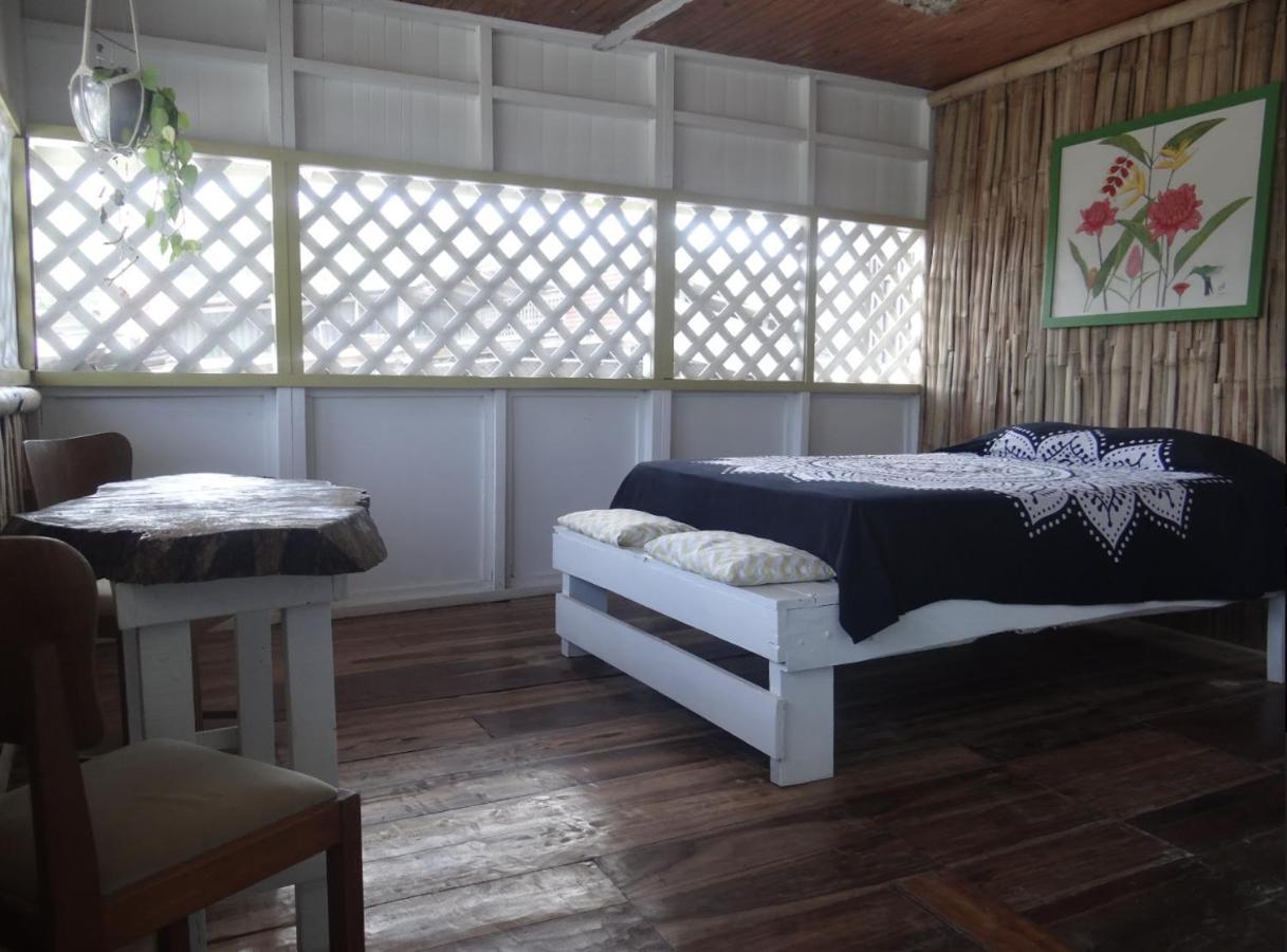 Hotel Puerto Viejo - Estd 1939 Puerto Viejo de Talamanca Bagian luar foto