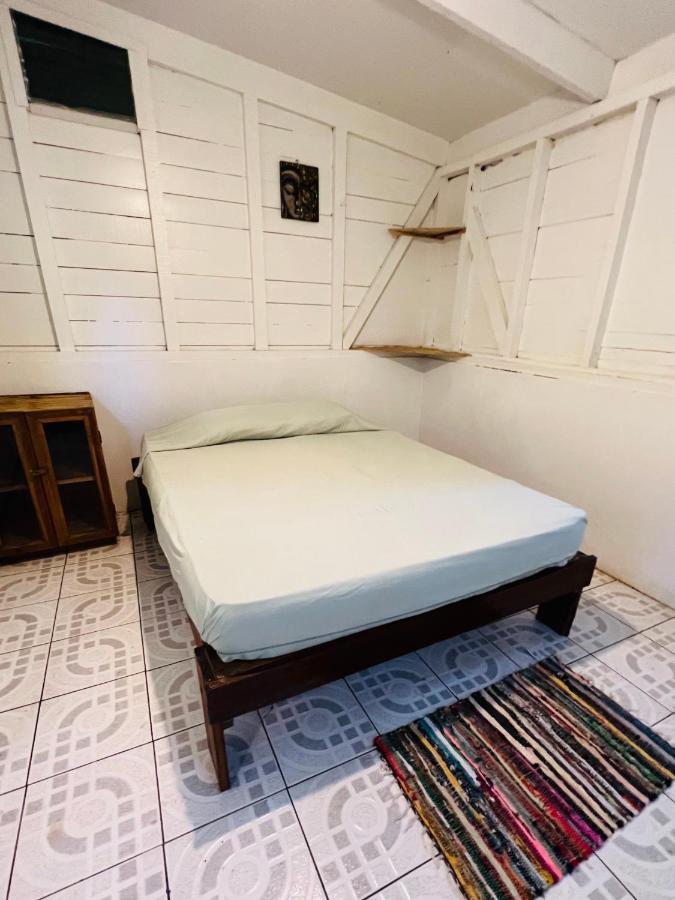 Hotel Puerto Viejo - Estd 1939 Puerto Viejo de Talamanca Bagian luar foto