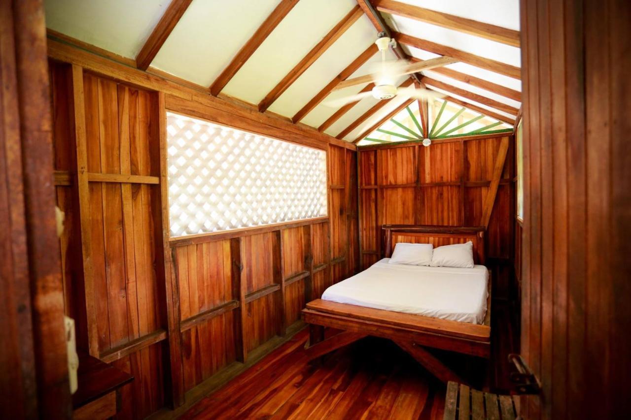 Hotel Puerto Viejo - Estd 1939 Puerto Viejo de Talamanca Bagian luar foto