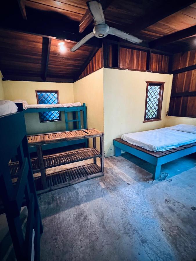Hotel Puerto Viejo - Estd 1939 Puerto Viejo de Talamanca Bagian luar foto