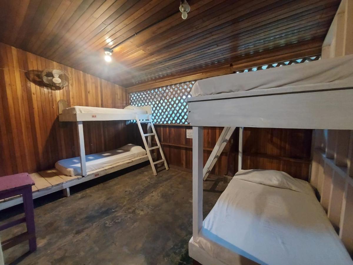 Hotel Puerto Viejo - Estd 1939 Puerto Viejo de Talamanca Bagian luar foto