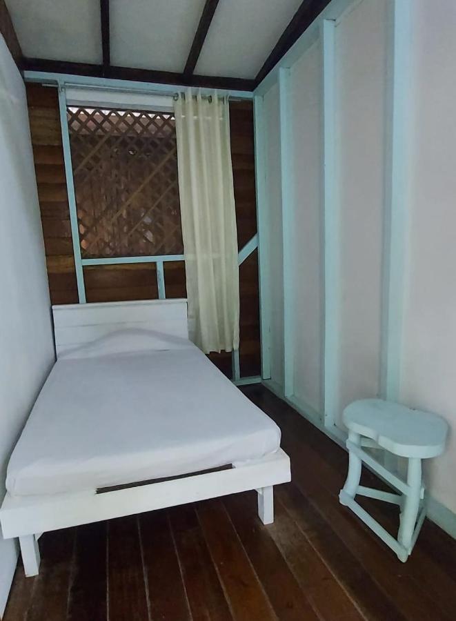 Hotel Puerto Viejo - Estd 1939 Puerto Viejo de Talamanca Bagian luar foto