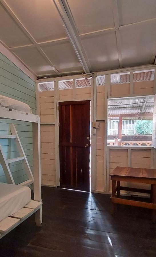 Hotel Puerto Viejo - Estd 1939 Puerto Viejo de Talamanca Bagian luar foto